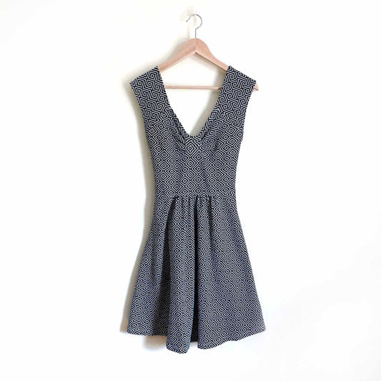 Postmark Rolo diamond criss cross back dress - size 8