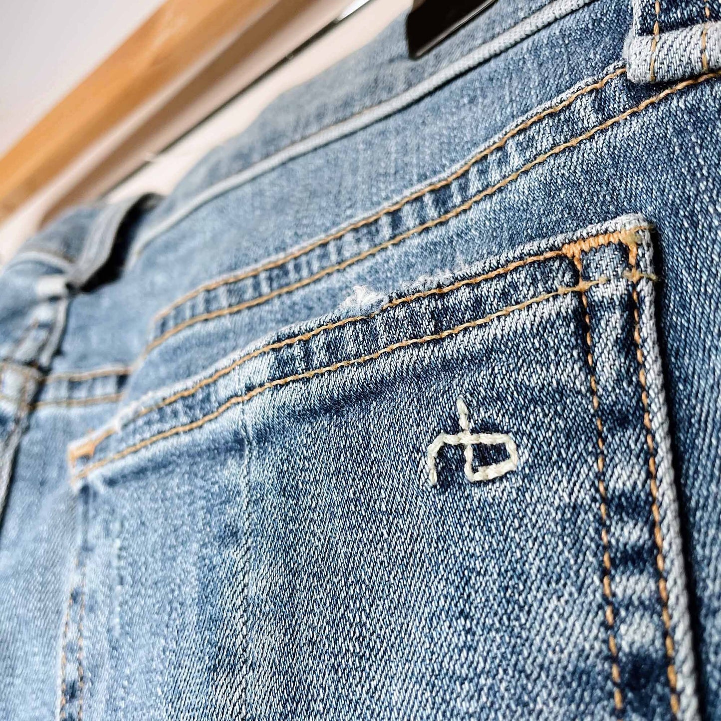 Rag &amp; Bone 10 inch crop flare painted - size 27