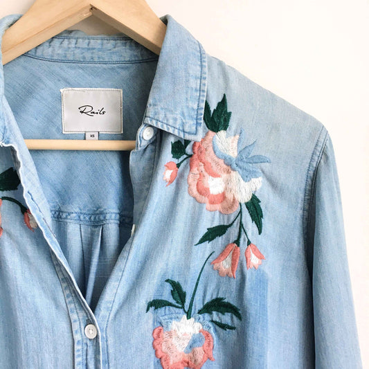 Rails Chandler rose embroidered chambray button down - size xs