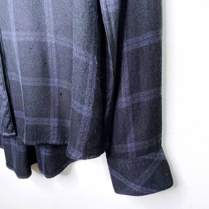 rails hunter plaid buttondown in charcoal / shadow - size medium