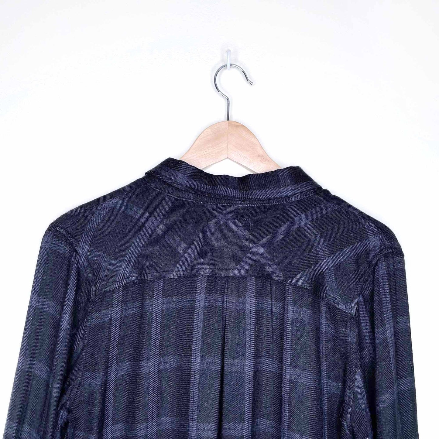 rails hunter plaid buttondown in charcoal / shadow - size medium