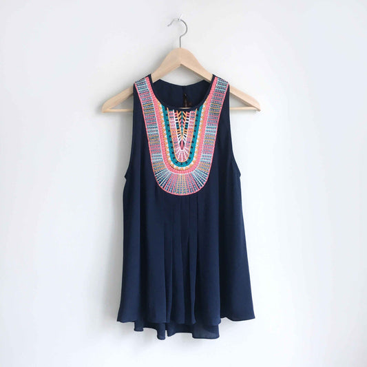 eanna gill atoll embroidered high neck tank - size small