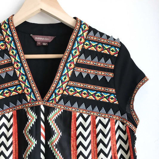 Ranna Gill Chevron Embroidered Top - size 0