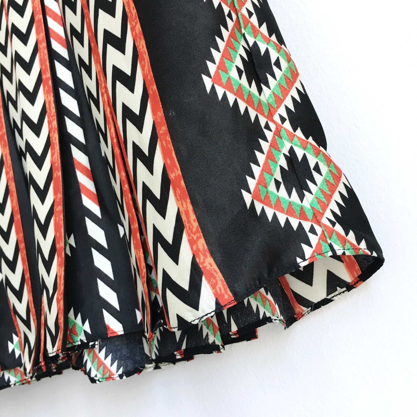 Ranna Gill Chevron Embroidered Top - size 0