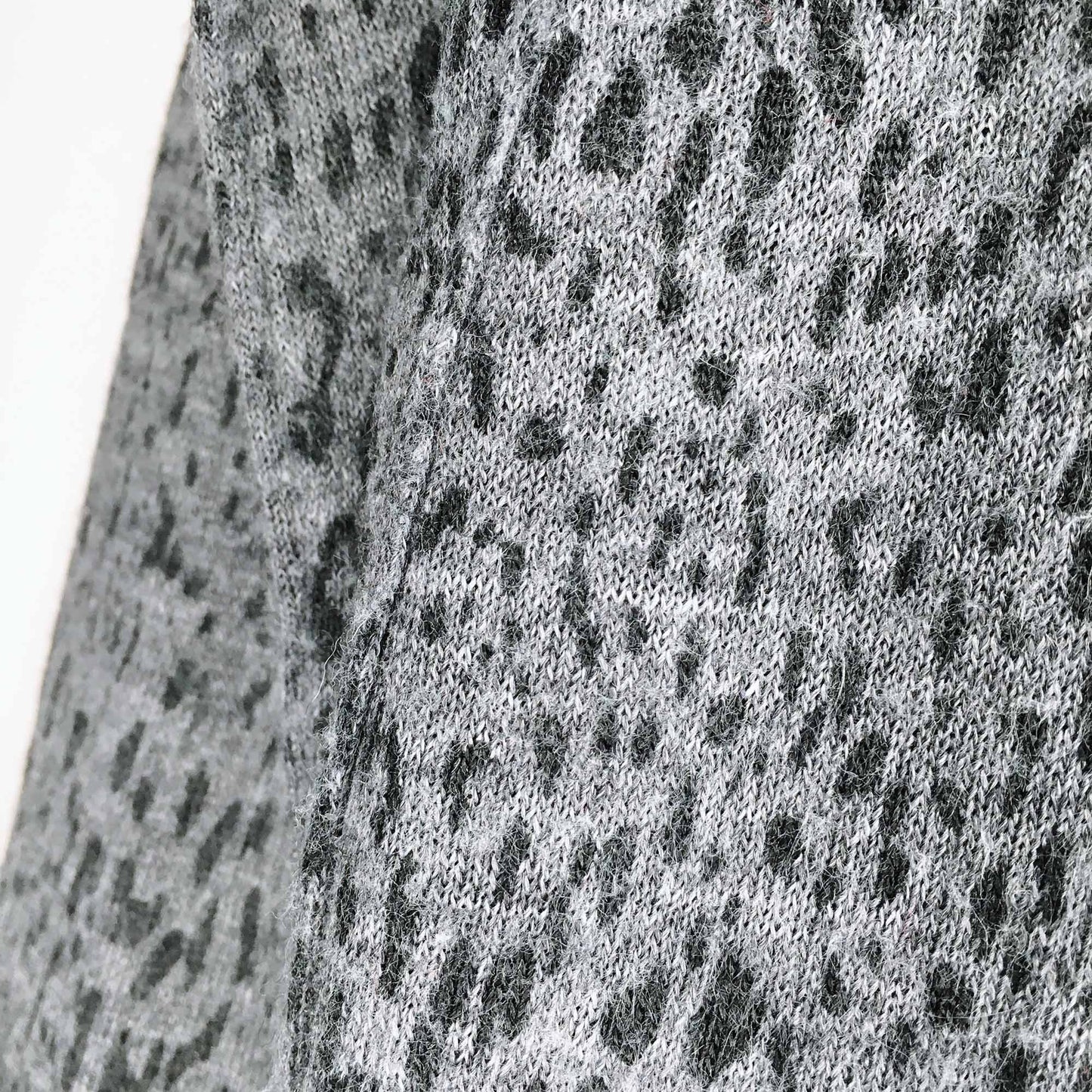 rebecca taylor leopard print v-neck sweater - size xs
