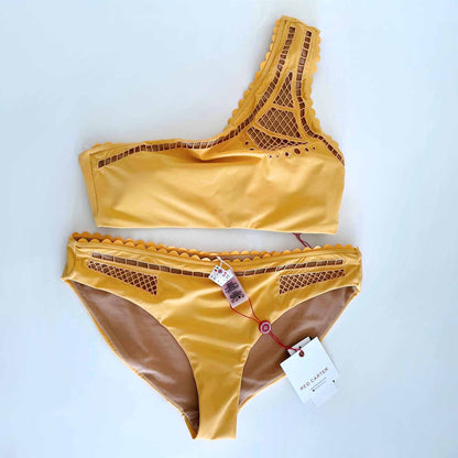 nwt Red Carter peekaboo one shoulder bikini - size Medium