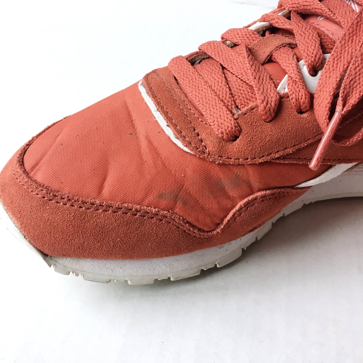 Reebok Classic Suede Sneaker - size 7.5