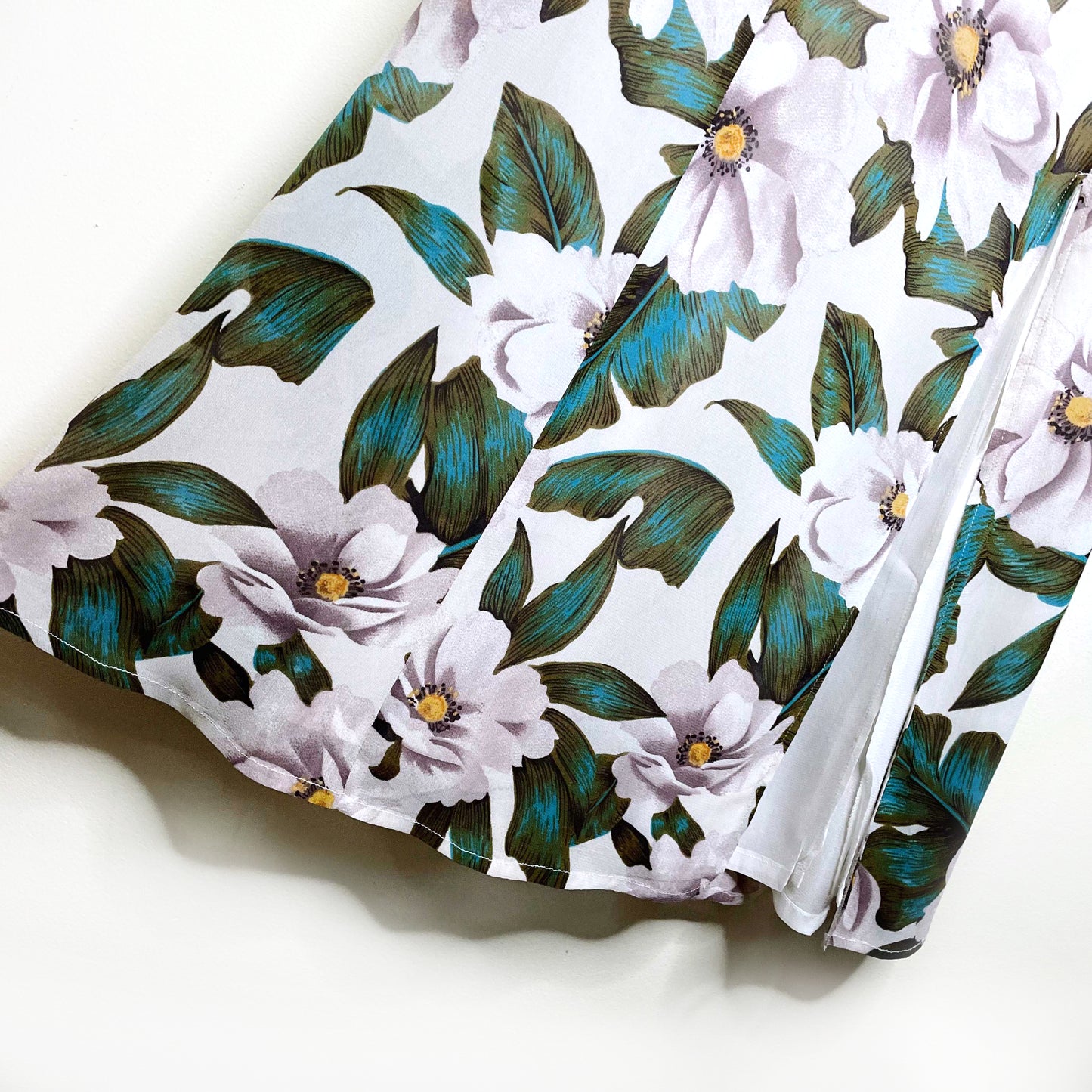 reformation off-shoulder white floral midi dress - size 4