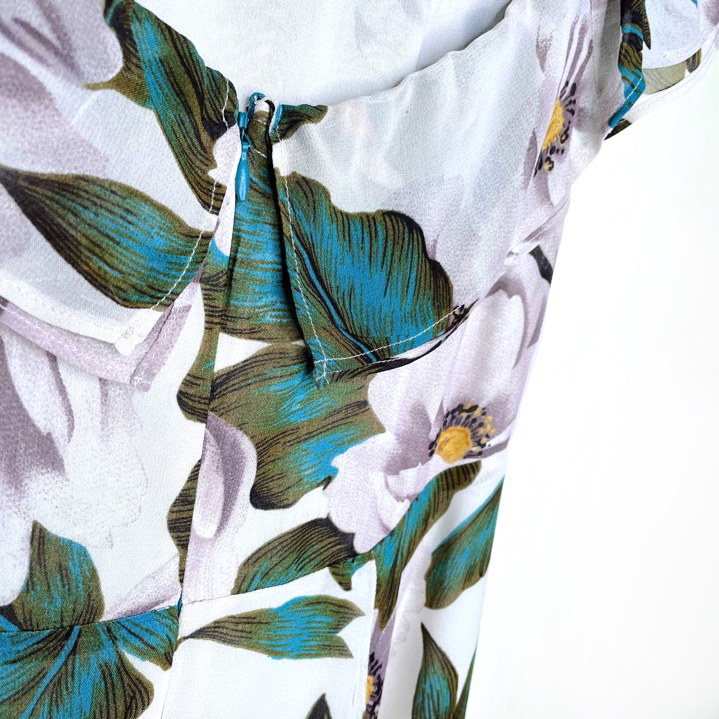 reformation off-shoulder white floral midi dress - size 4