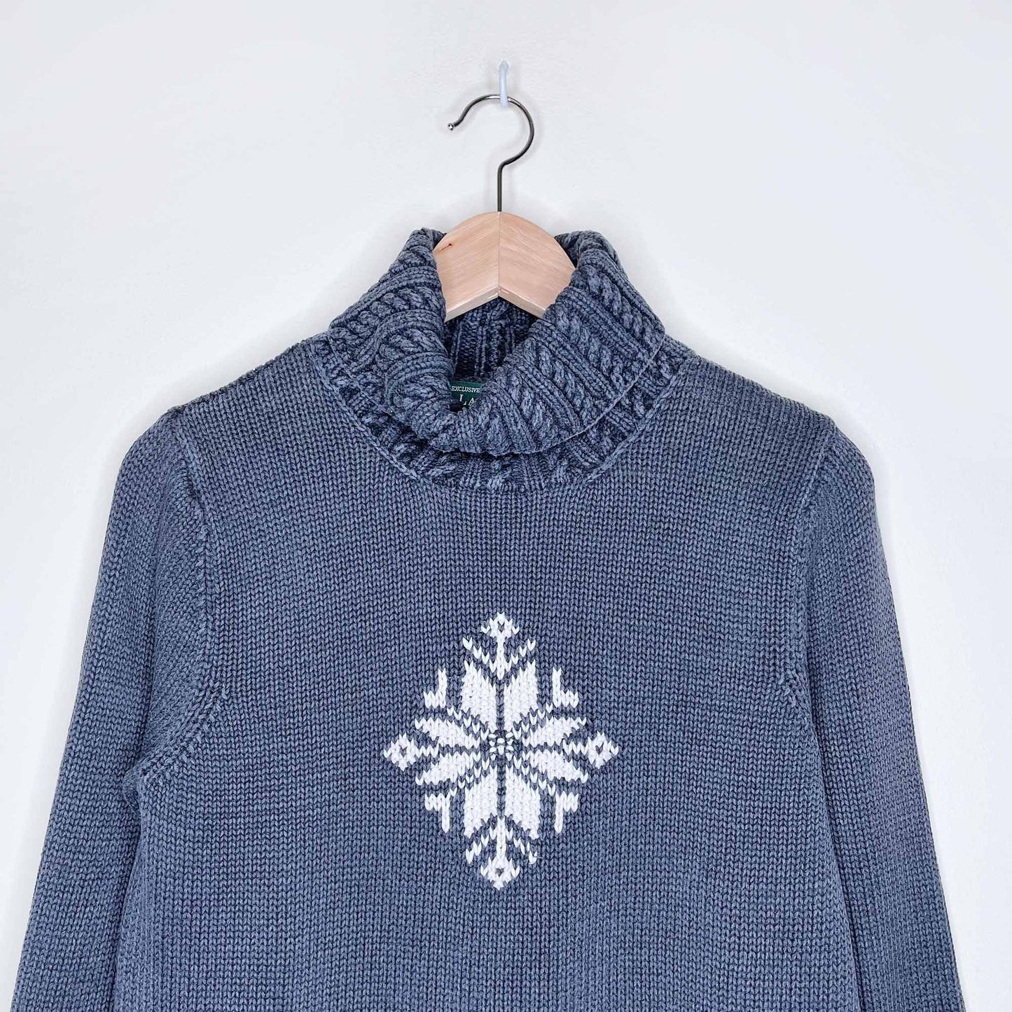 lauren ralph lauren hand-knit snowflake turtleneck - size small