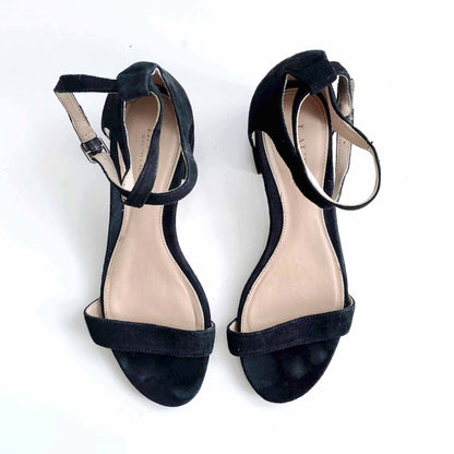 lauren ralph lauren black suede low heel sandals - size 6.5