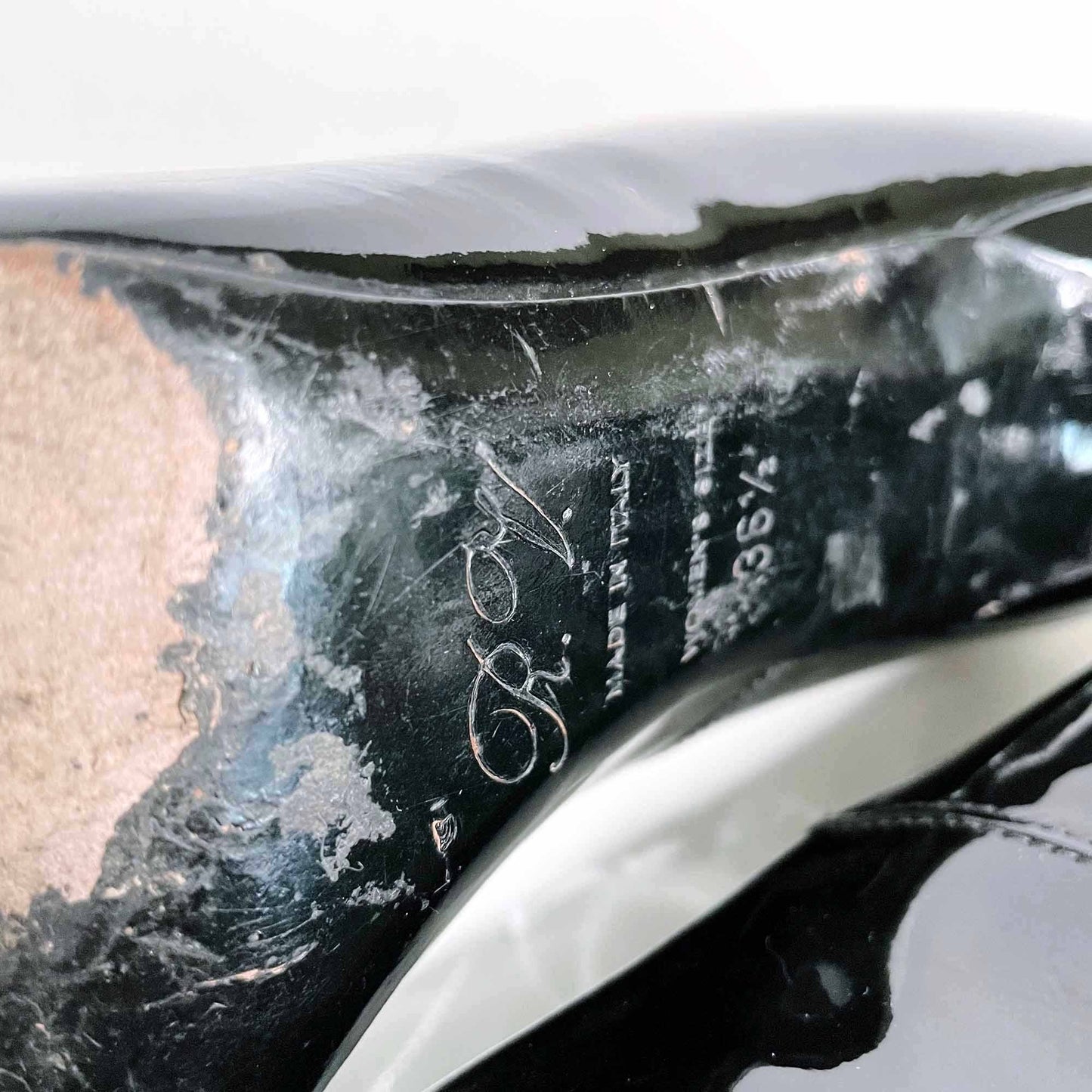 roger vivier black patent leather trompette pumps - size 36.5