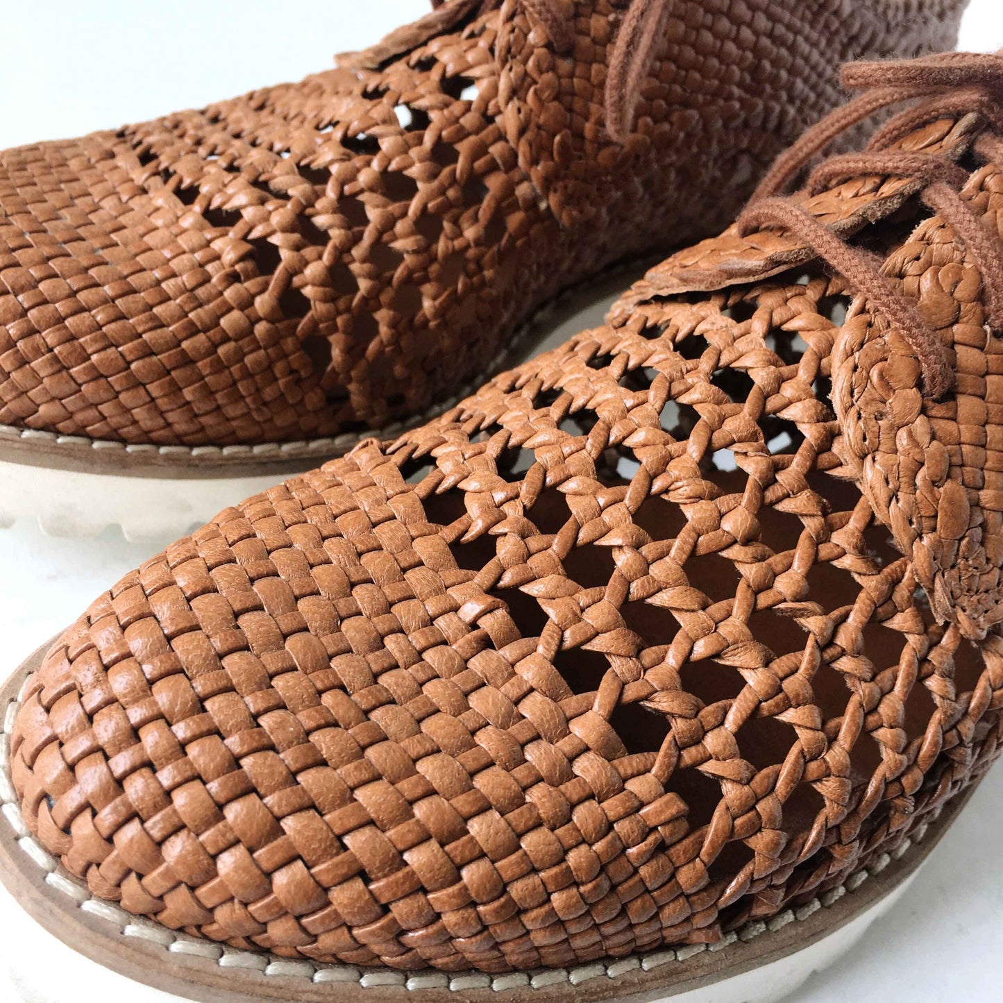 Ron White Signature braided leather lace-up loafer - size 7