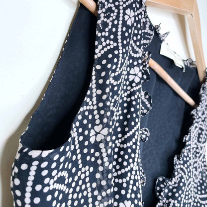 ronit zilkha chiffon tie ruffle clover sleeveless top - size 10