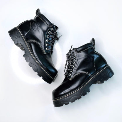 vintage roots tuff 90's lace-up hiking boots - size 7/7.5