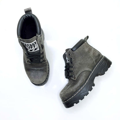 vintage roots tuff 90's lace-up hiking boots - size 5