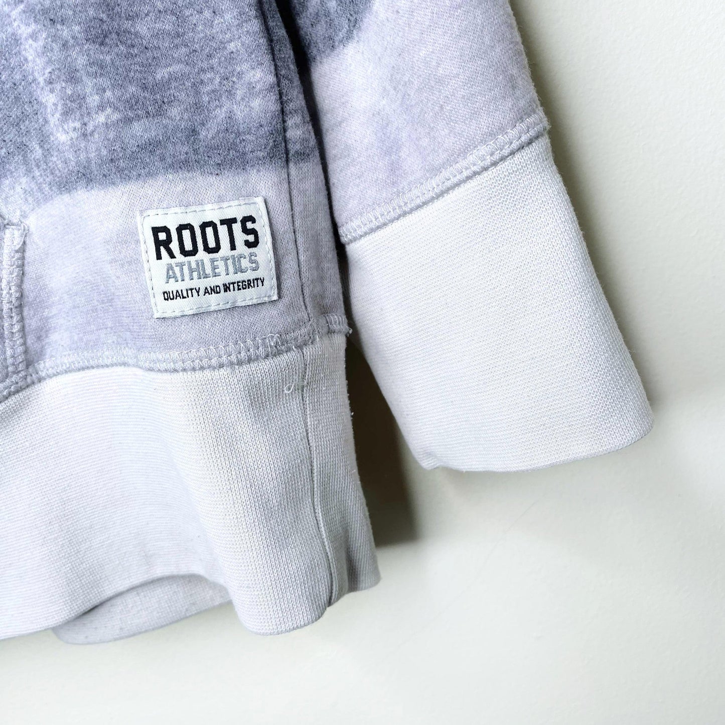 roots sublimated winter forest hoodie - size small