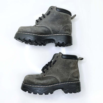 vintage roots tuff 90's lace-up hiking boots - size 5