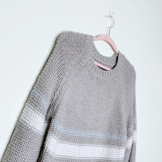 roots x indigenous fair trade 100% alpaca sweater - size medium