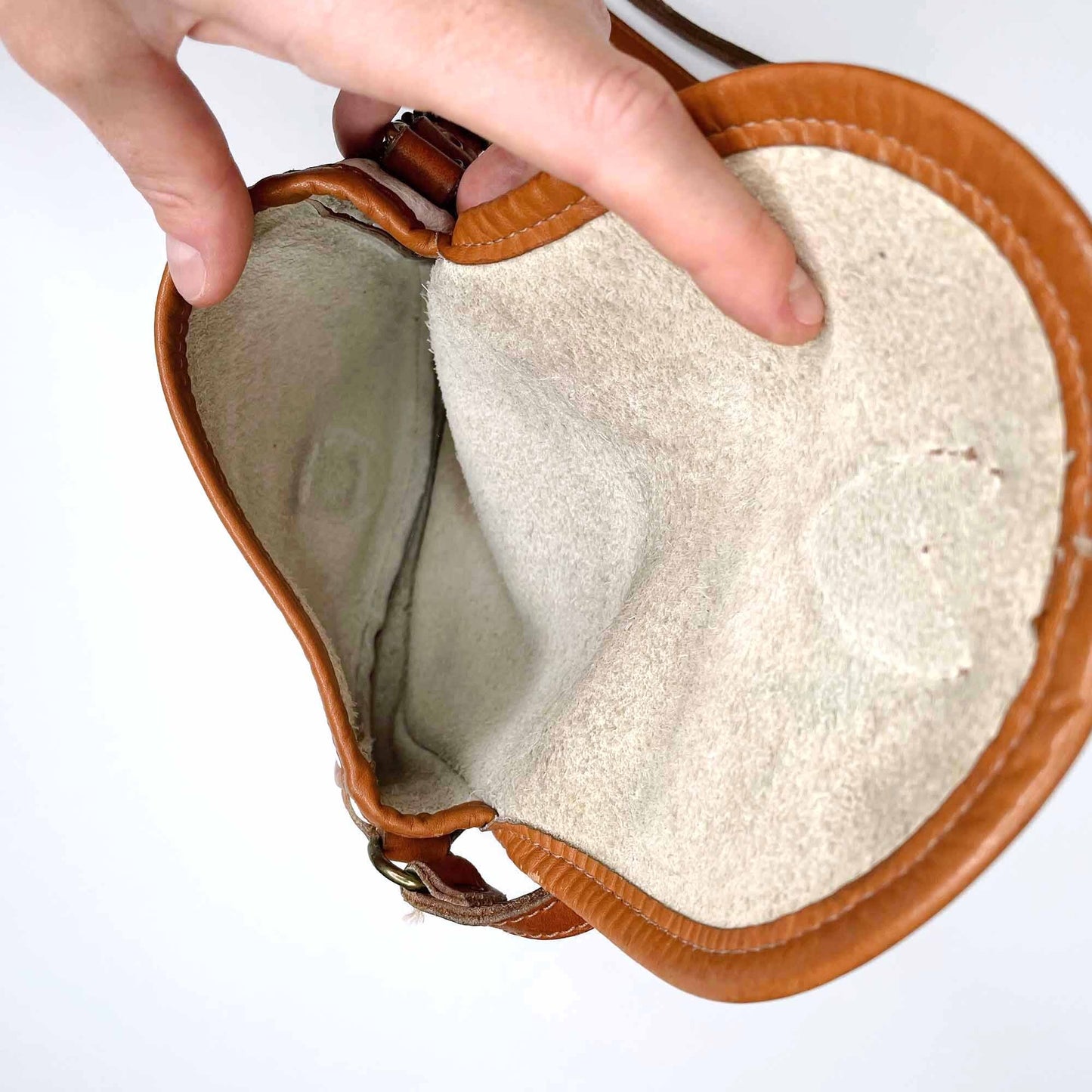 vintage roots white leather saddle crossbody with brown trim