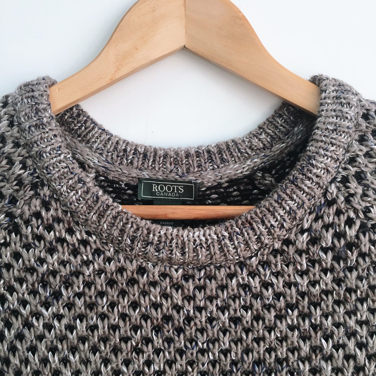 Roots Marled Sweater - size Small