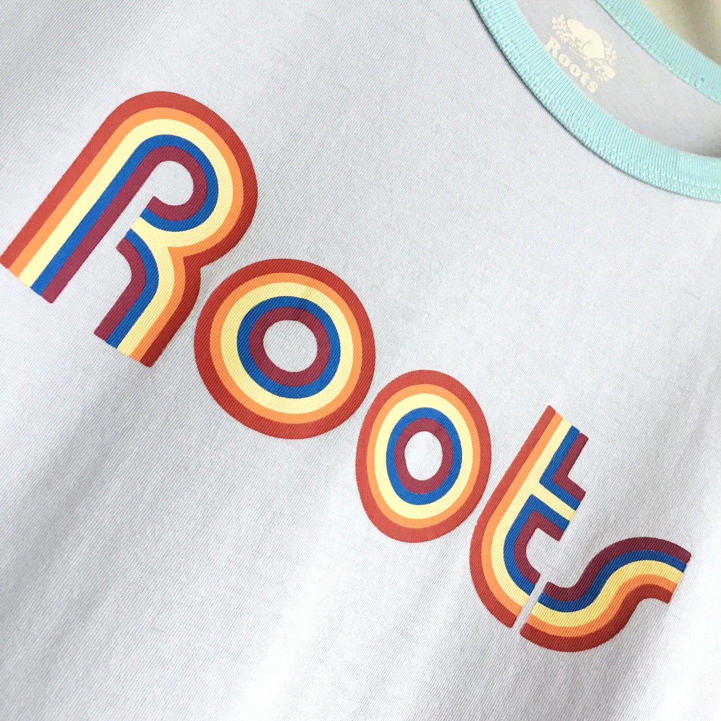 Roots disco pride graphic tee - size Medium