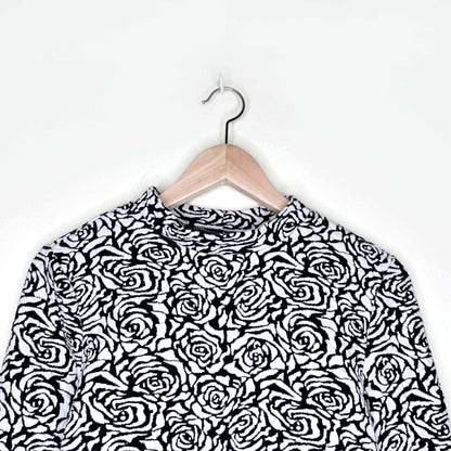 h&m dividend jacquard rose cropped long sleeve top - size medium