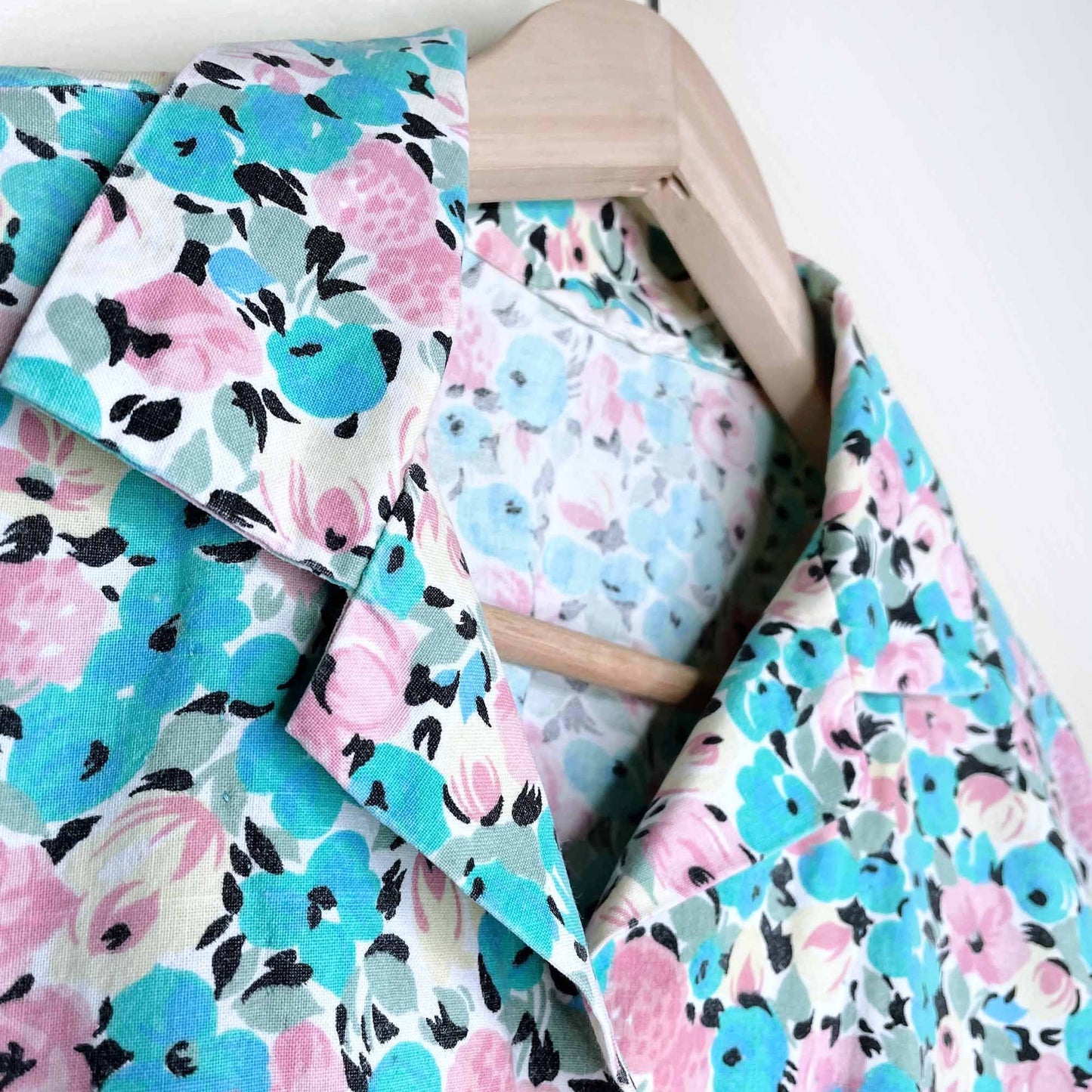 vintage floral rose garden cotton short sleeve button down  - size large