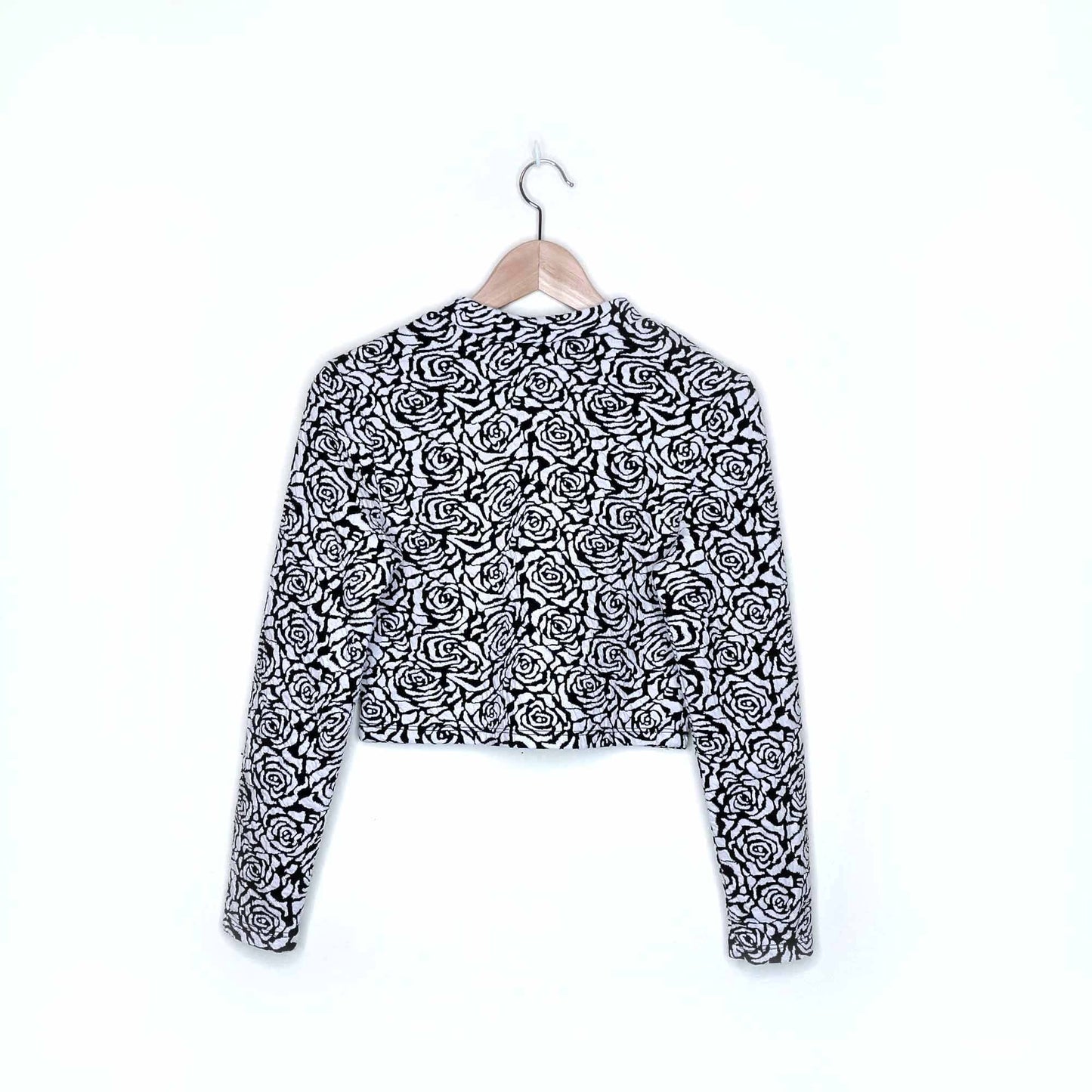 h&m dividend jacquard rose cropped long sleeve top - size medium