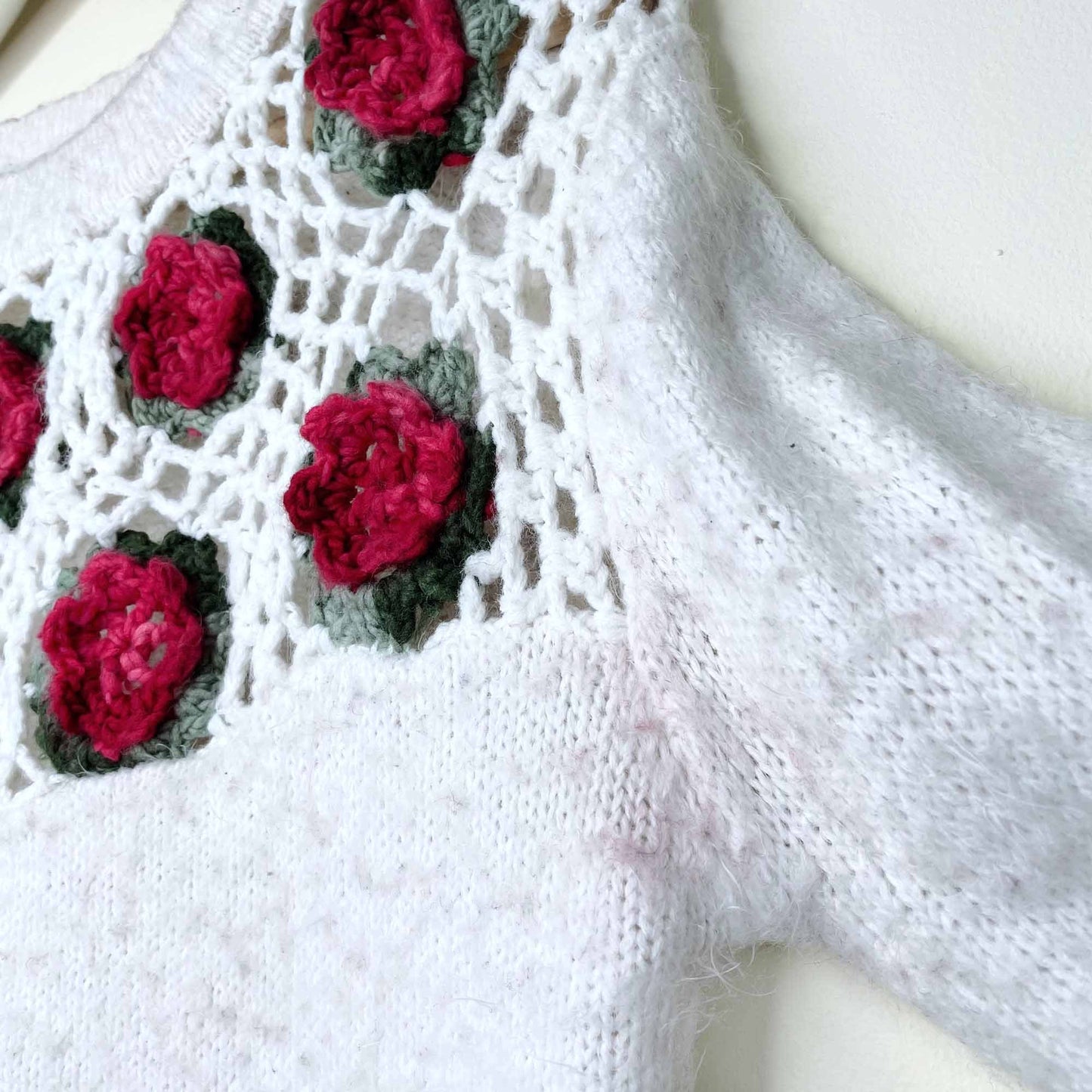 vintage crochet rose eyelash sweater - size small