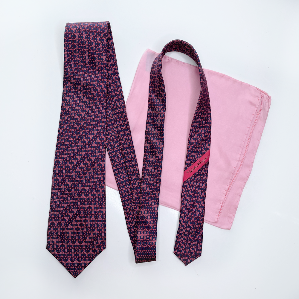 vintage salvatore ferragamo blue red silk horseshoe tie and pocket square