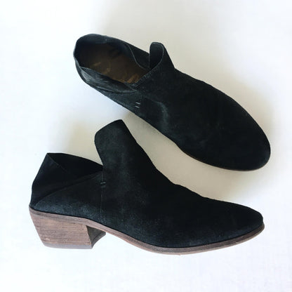 Sam Edelman black suede bootie - size 8.5