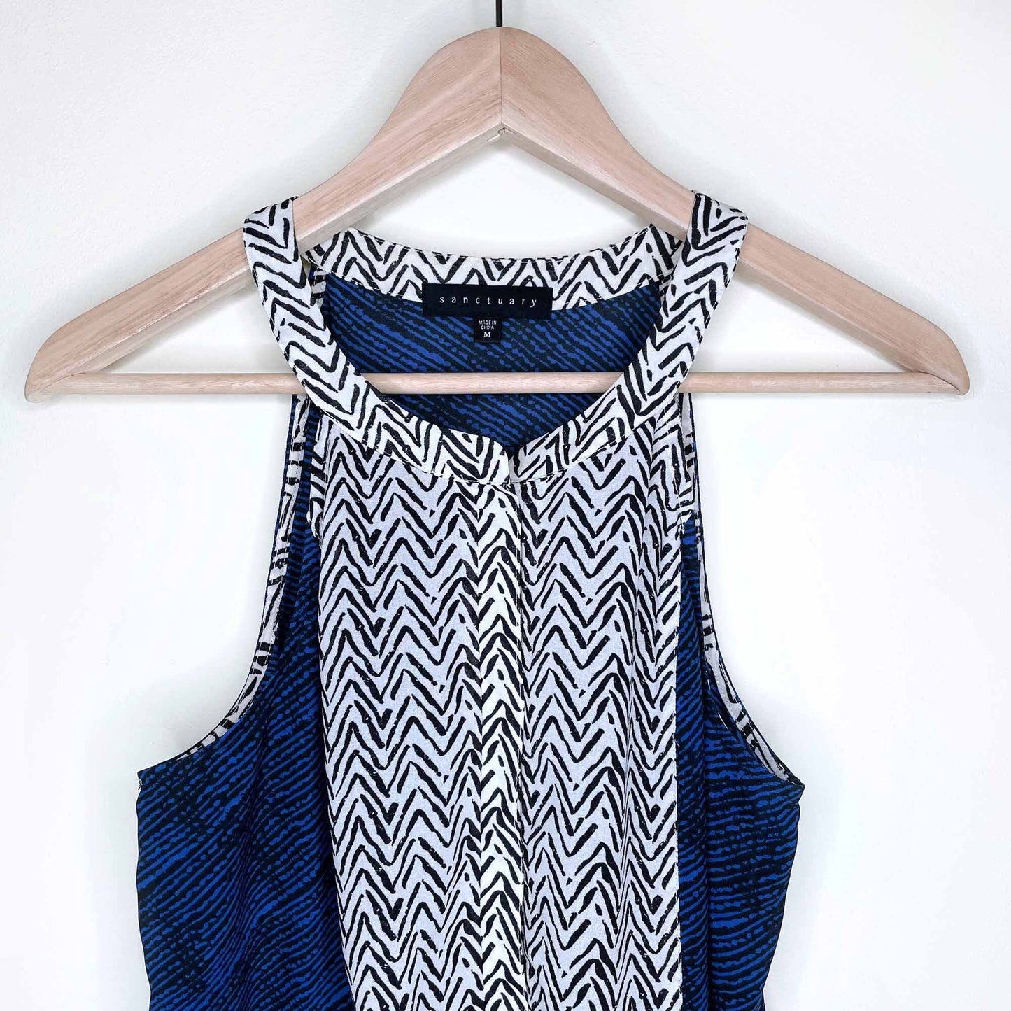 Sanctuary sleeveless chiffon patterned blouse - size Medium