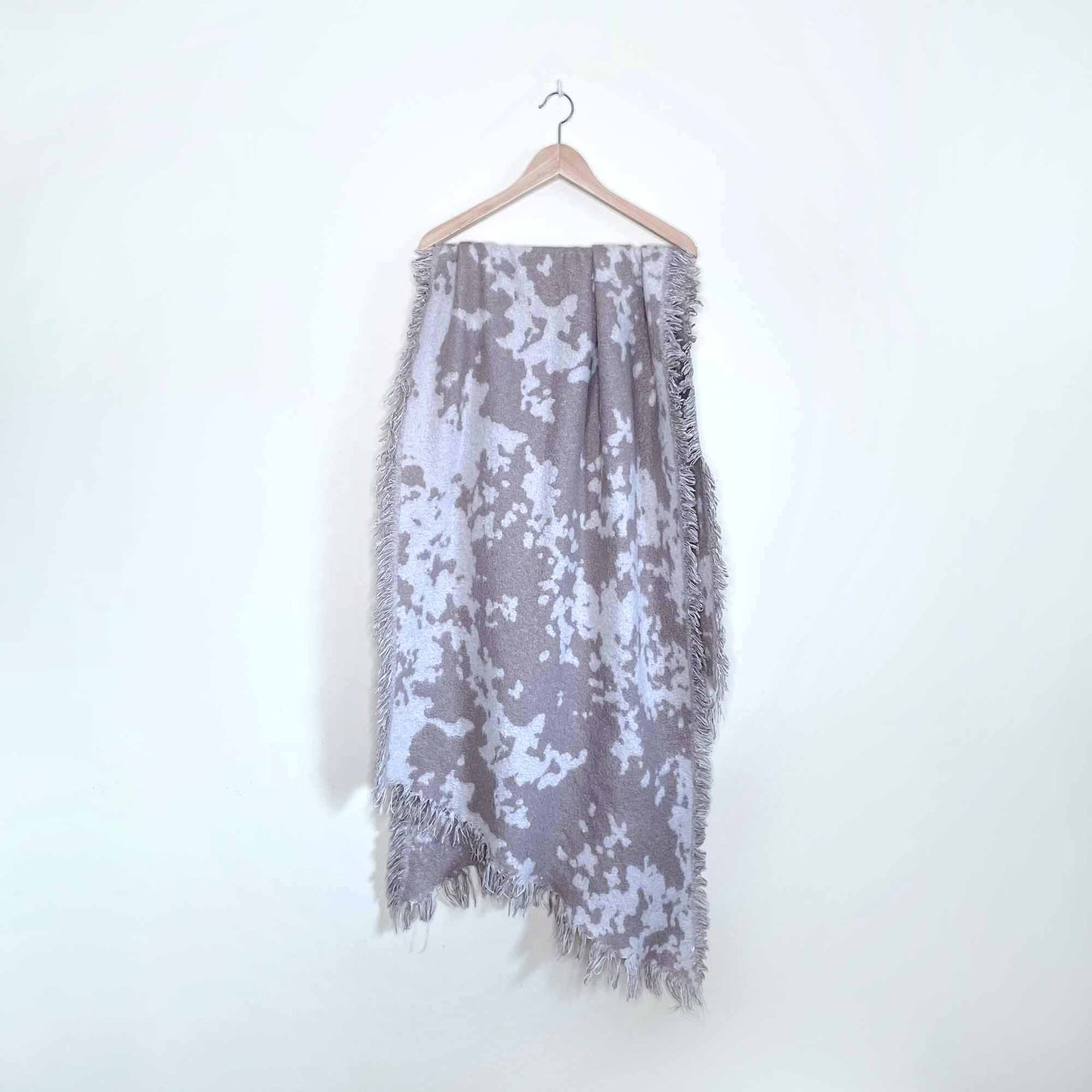 Aritzia blanket scarf - O/S