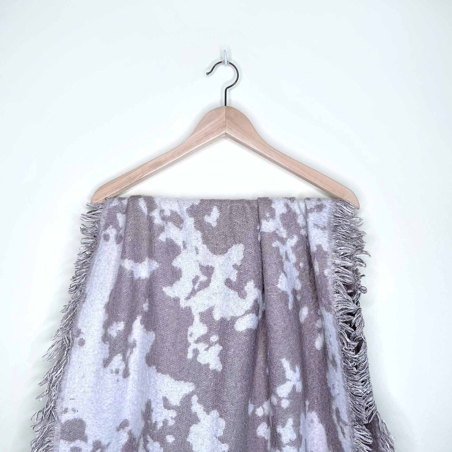 Aritzia blanket scarf - O/S