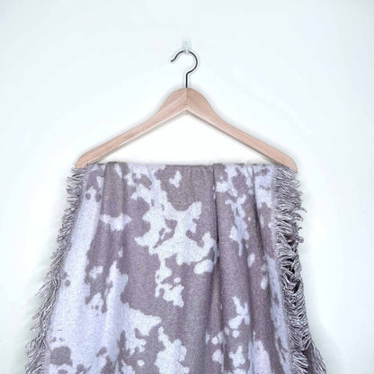 Aritzia blanket scarf - O/S