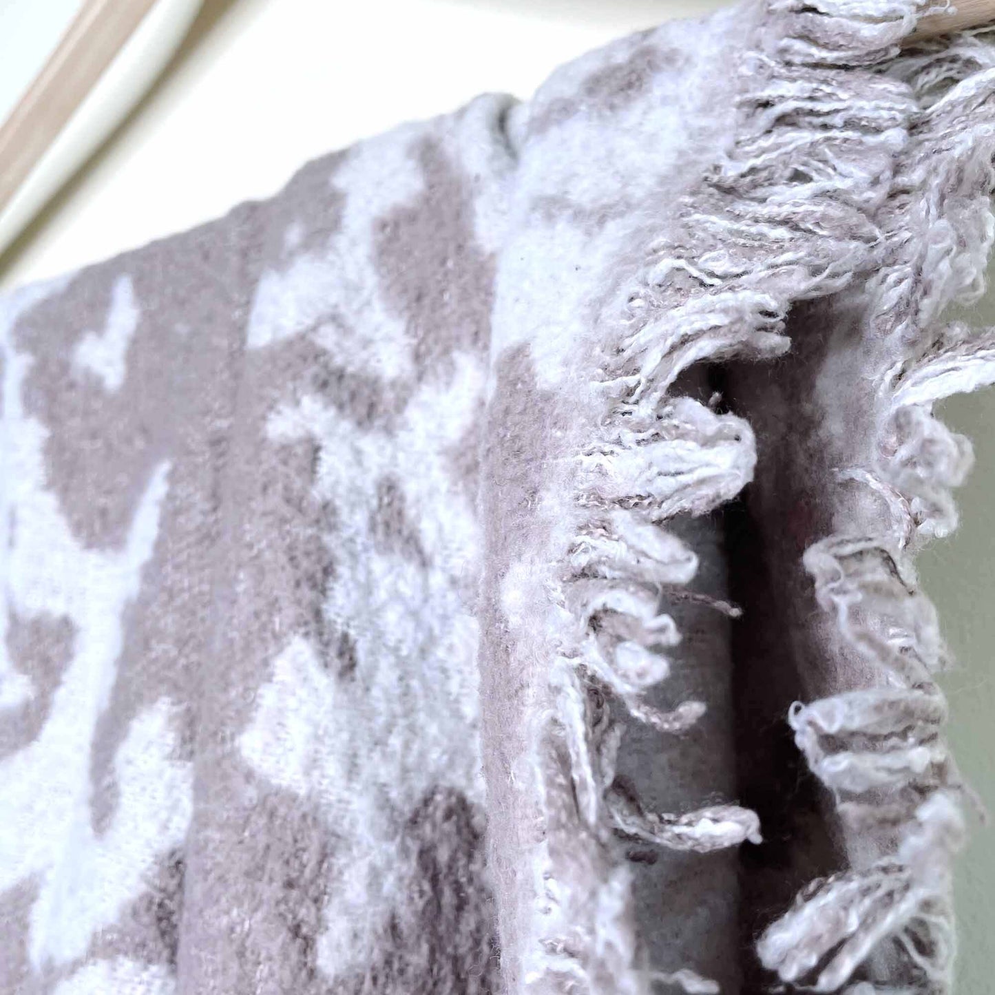 Aritzia blanket scarf - O/S