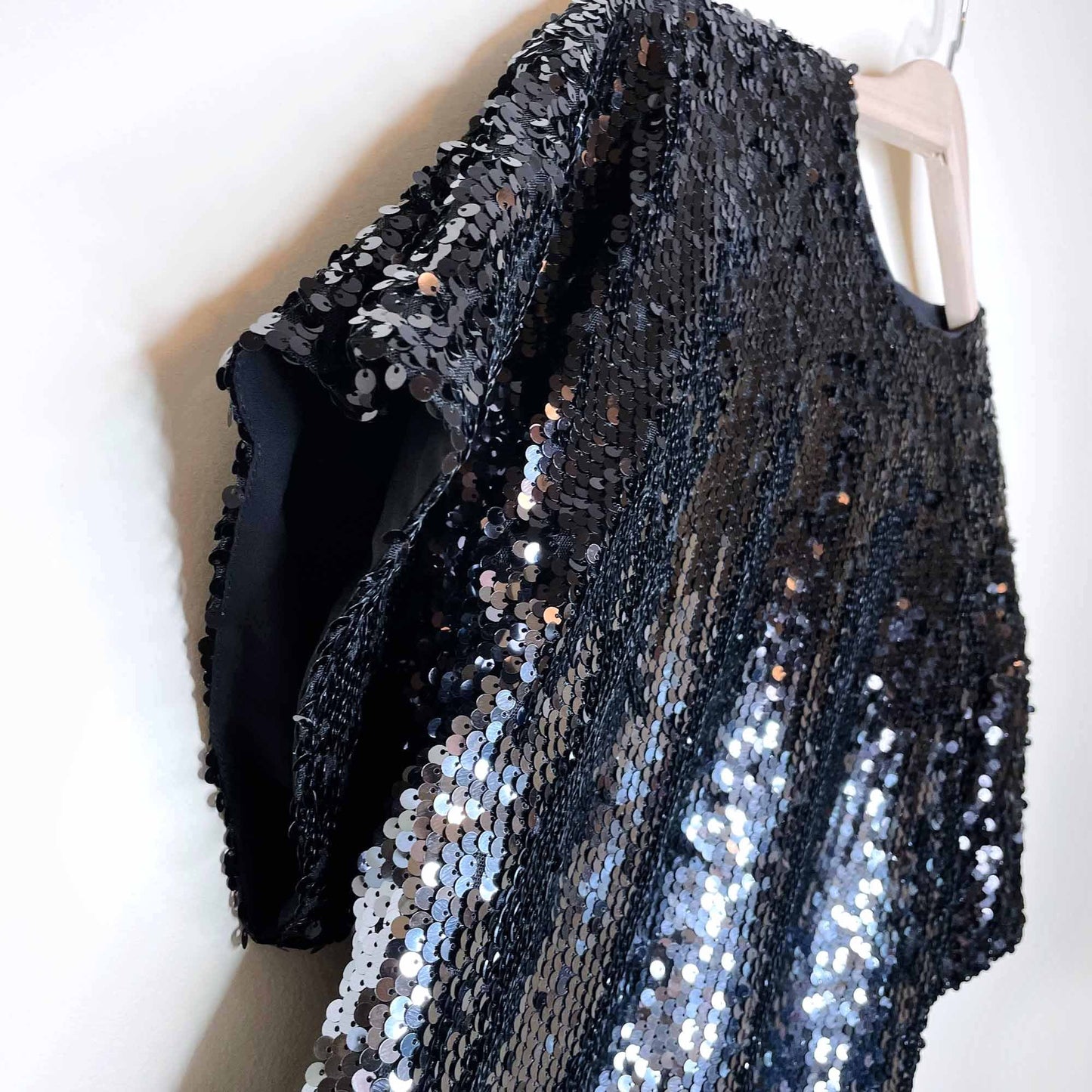 alison hayes short sleeve ombre sequin party dress - size small