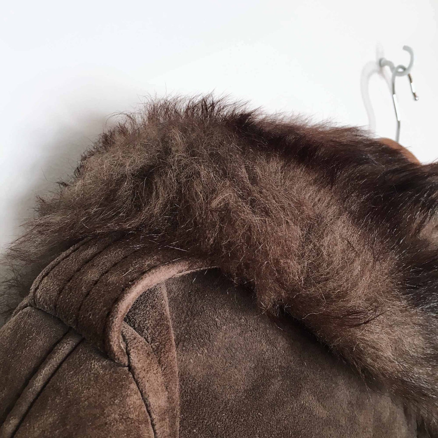 Long sheepskin jacket with fur collar - size Medium
