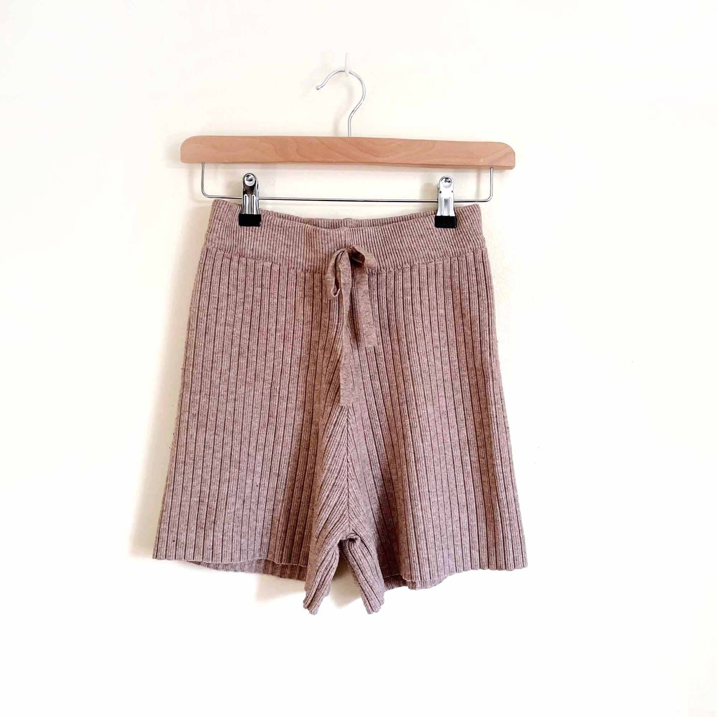 vintage ribbed knit tan lounge shorts - size small