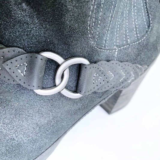 nwt sierra west suede harness ankle booties - size 9.5