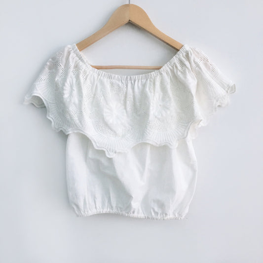 Signature 8 Off-Shoulder Crop with Ruffles - size Small