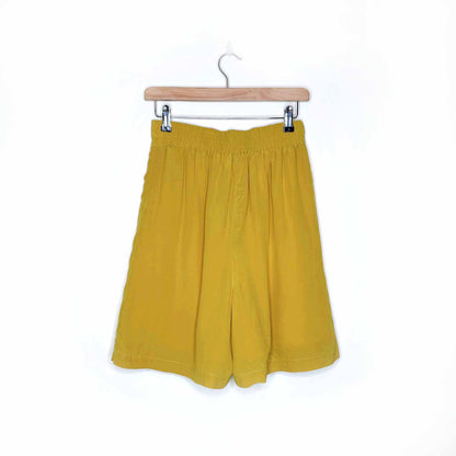 vintage silk collection yellow high rise trouser shorts - size medium