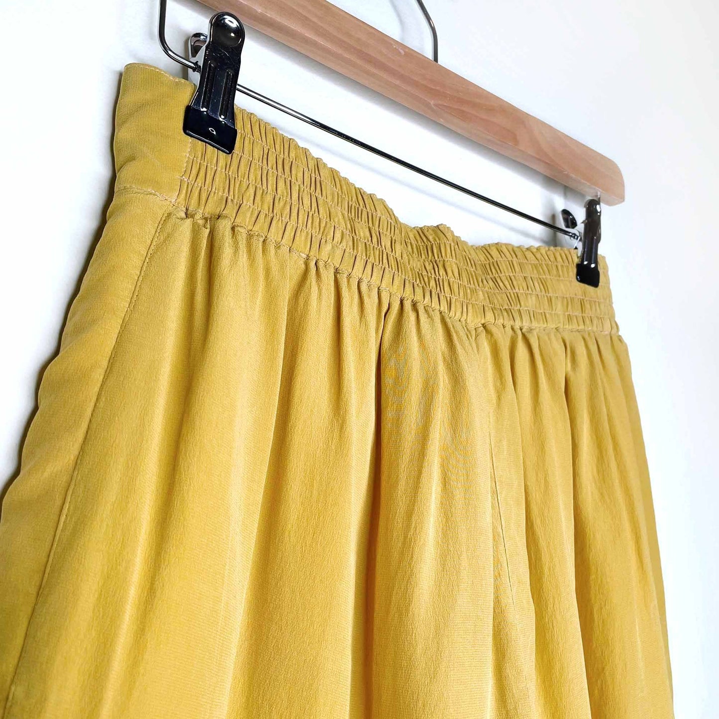 vintage silk collection yellow high rise trouser shorts - size medium