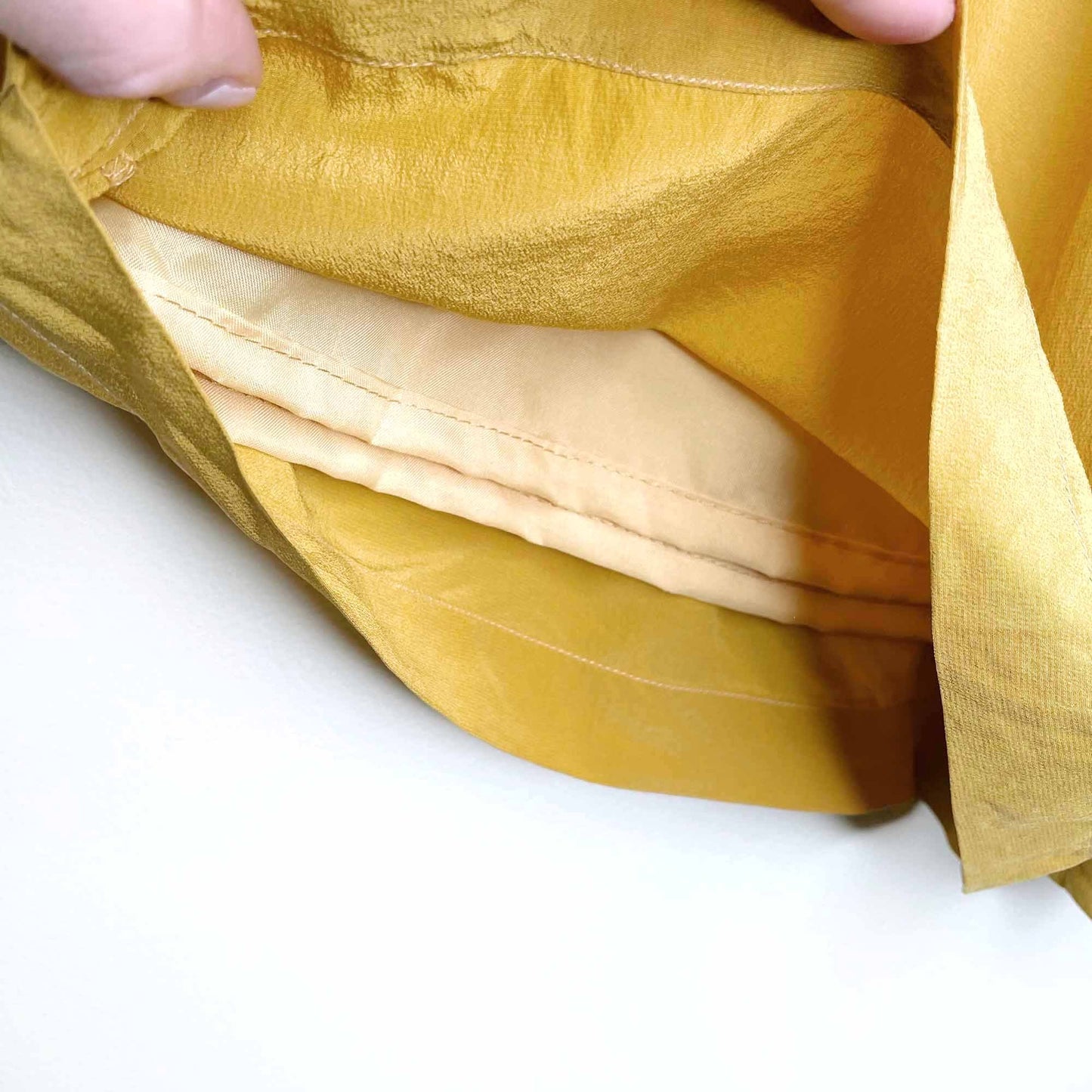 vintage silk collection yellow high rise trouser shorts - size medium