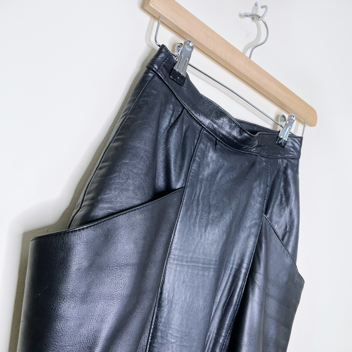 vintage danier black butter leather pencil midi skirt - size xs