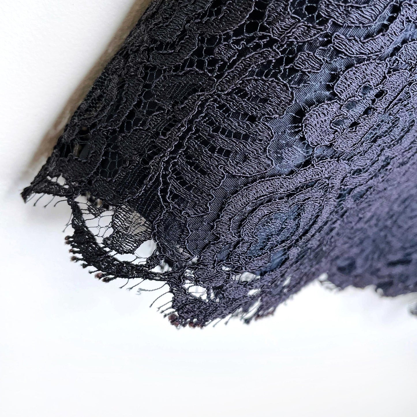 vintage black lace high rise pencil skirt - size xs