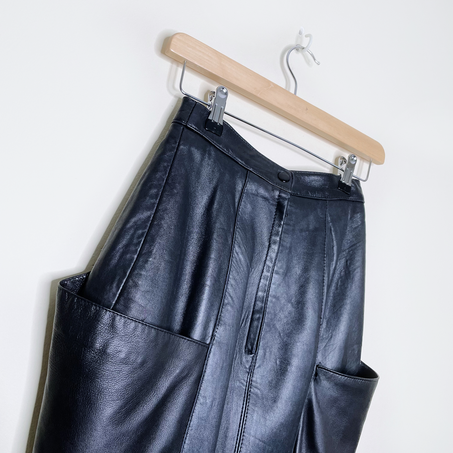 vintage danier black butter leather pencil midi skirt - size xs