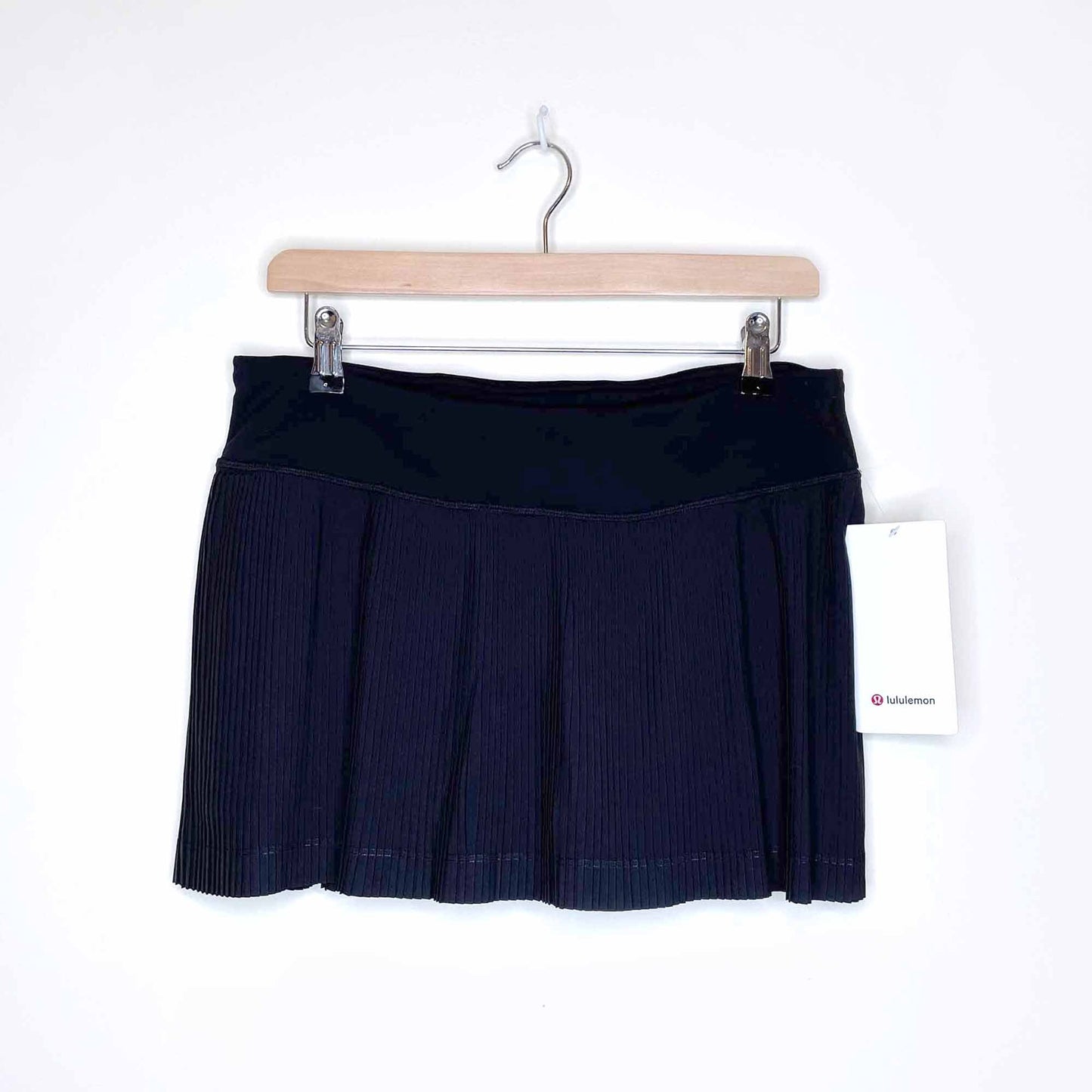 nwt lululemon black pleat to street skirt - size 8