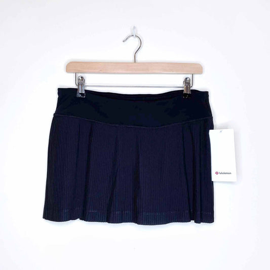 nwt lululemon black pleat to street skirt - size 8